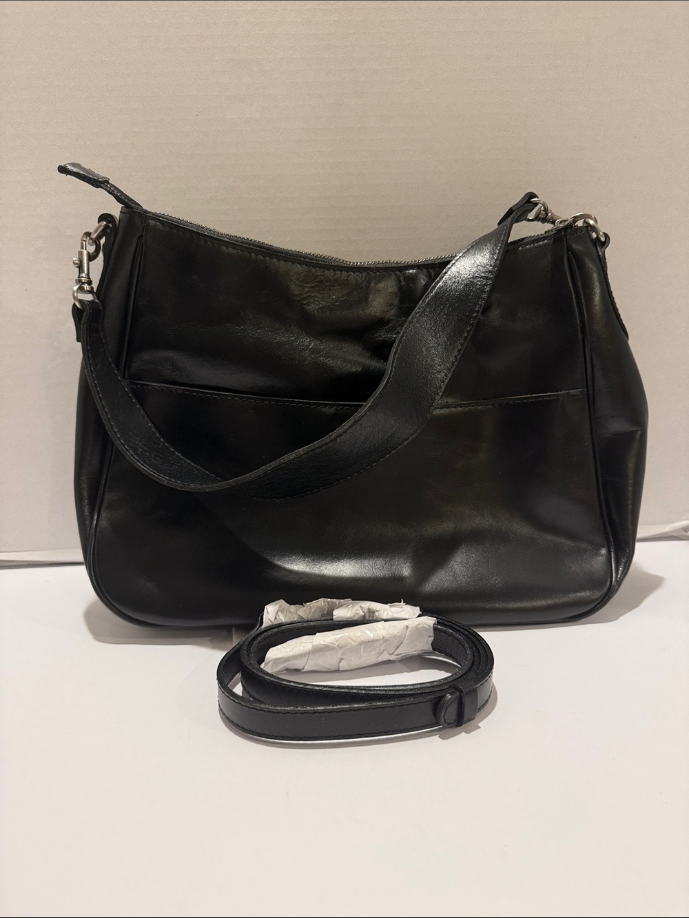 Patricia Nash Althani Black Leather Shoulder Bag with Crossbody Strap - Picture 3 of 16